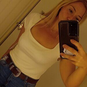 Meet your Posher, Crystal